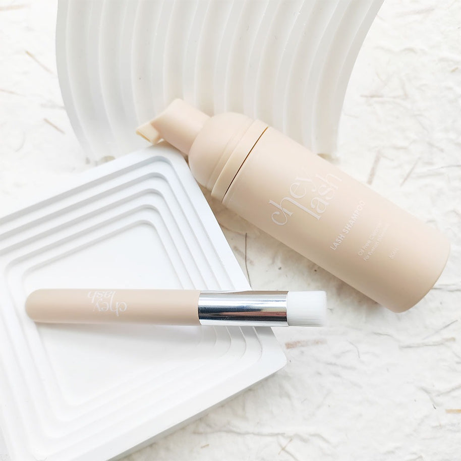 Eyelash Foam Cleanser image 6