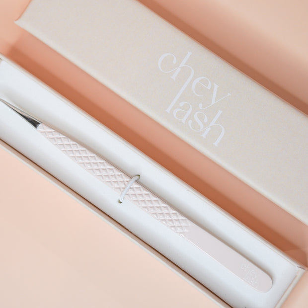 Fibre Tip 45° Volume Tweezer image 1