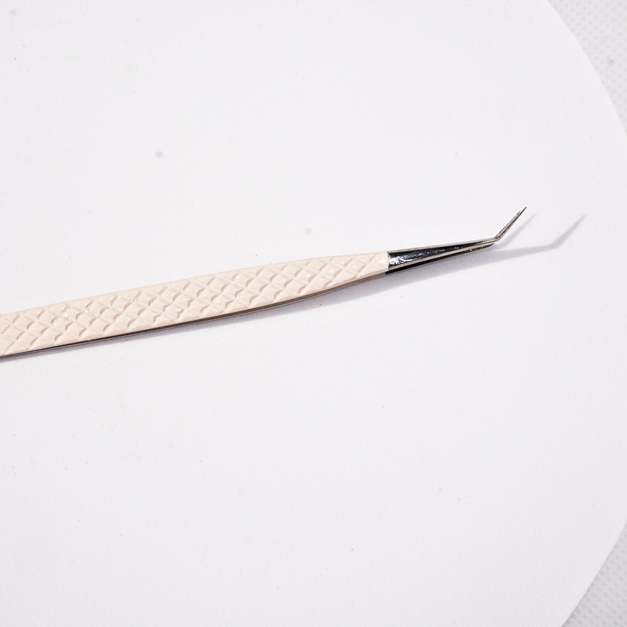 Fibre Tip 45° Volume Tweezer image 2