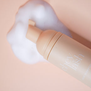 Eyelash Foam Cleanser image 3