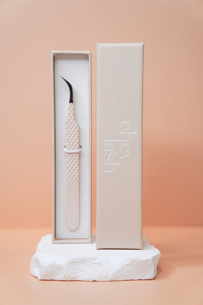 Fibre Tip Curved Tweezer image 0
