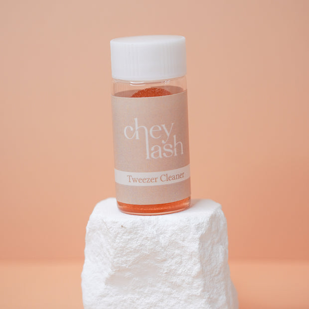 Lash Tweezer Cleaner image 1