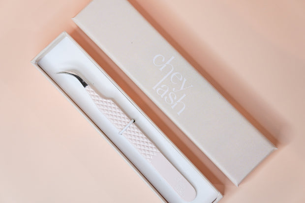 Fibre Tip Curved Tweezer image 1