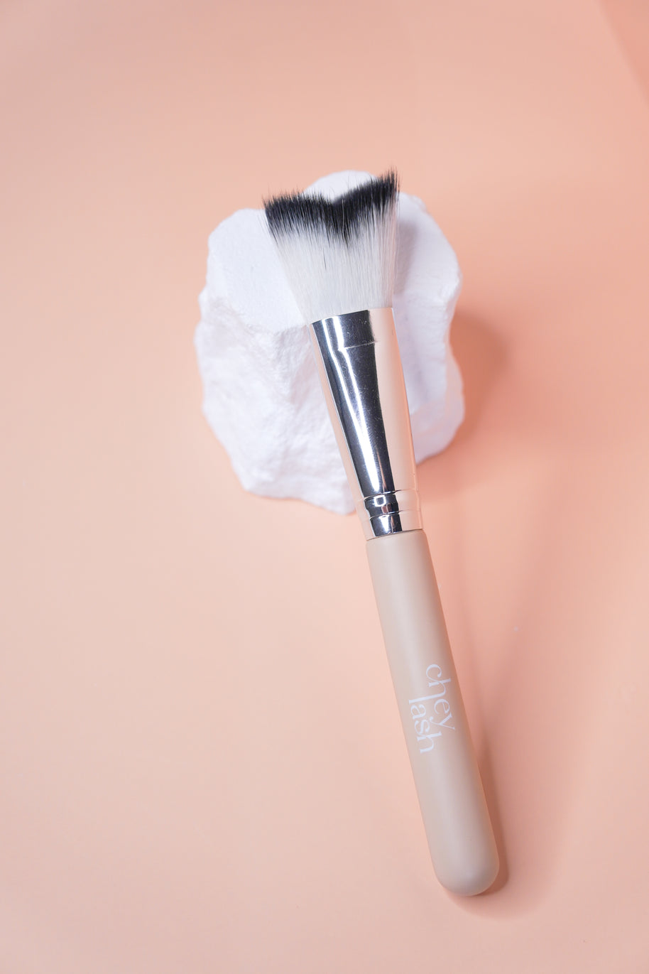 Eyelash Cleansing Brush image 2