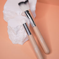 Eyelash Cleansing Brush image 0