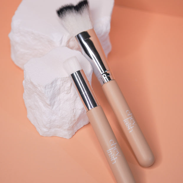 Eyelash Cleansing Brush image 0