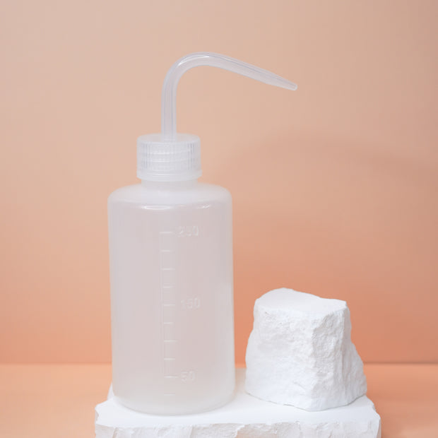 Eyelash Rinse Bottle image 0