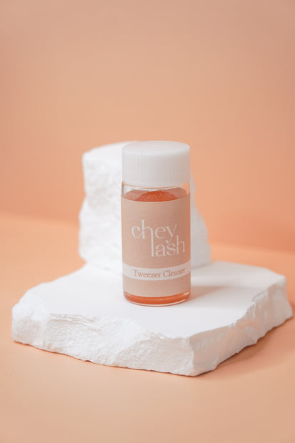 Lash Tweezer Cleaner image 0